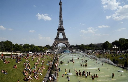 Parisi thyen rekord të nxehtësisë - temperatura deri në 40.6 °C, më e larta në historinë e matjeve