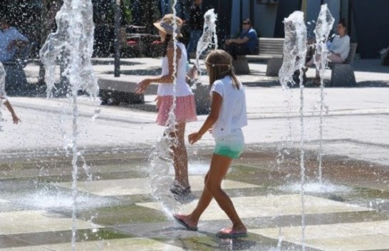 Temperaturat e larta, Komuna e Prishtinës apelon te qytetarët që t’i shmangen diellit