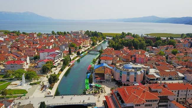 Çfarë moti pritet të mbretërojë këtë fundjavë në Maqedoni?