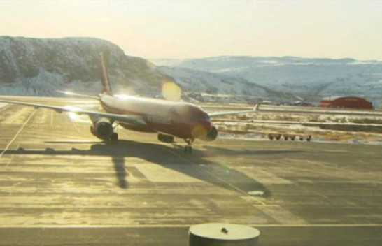 Aeroporti i Grenlandës bëhet viktima e fundit e ndryshimit të klimës