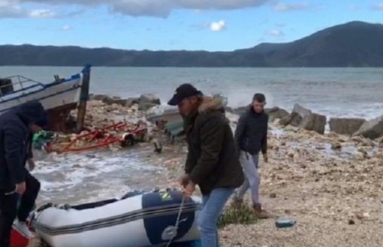 Moti i ligë shkakton dallgë të forta, pezullohet edhe sot lundrimi në Vlorë