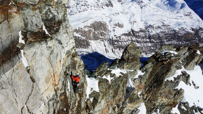 Ndryshimet klimatike po e bëjnë gjithnjë e më të rrezikshëm alpinizmin