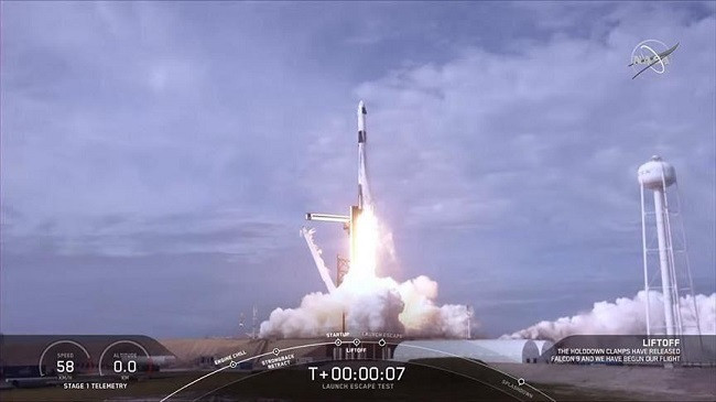 SpaceX teston me sukses sistemin e daljes emergjente nga anija kozmike