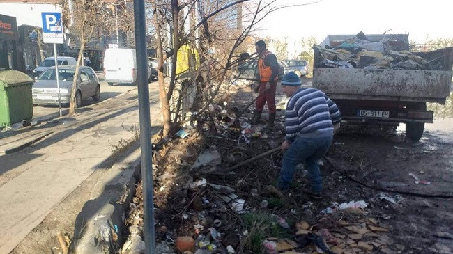 Qyteti i Ferizajt pastrohet, largohen 10 ton mbeturina