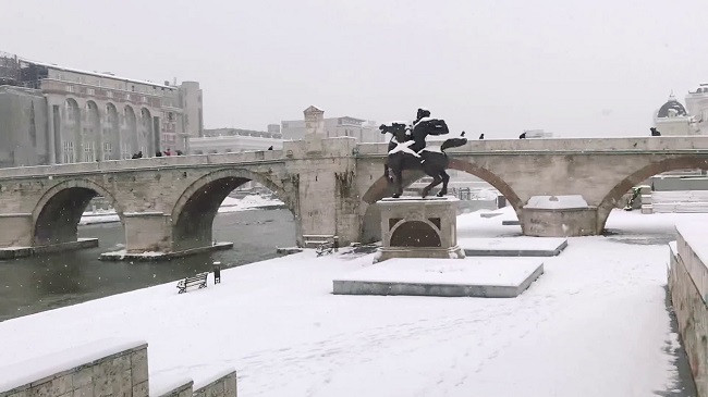 Moti i ftohtë në Maqedoni, mësoni si do të jenë temperaturat për këtë fundjavë