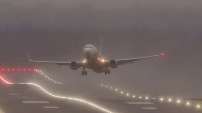Ulje dramatike e avionit në Angli për shkak të stuhisë ‘Kiara’