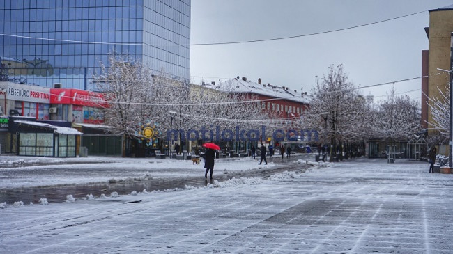 Moti sot në Kosovë me diell dhe vranësira, nesër me reshje bore dhe shi