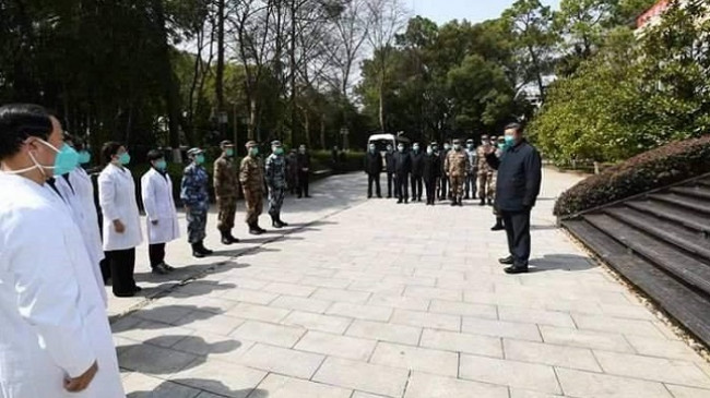 Kina gati ta ‘mposhtë’ koronavirusin, presidenti kinez viziton qytetarët e Wuhanit