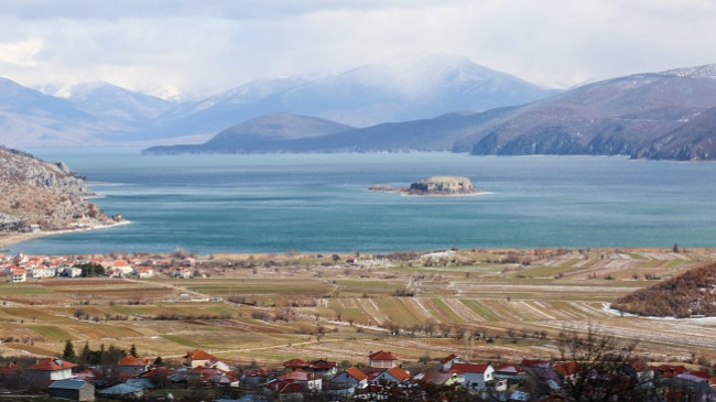 Moti sot dhe nesër me temperatura pranverore në Shqipëri