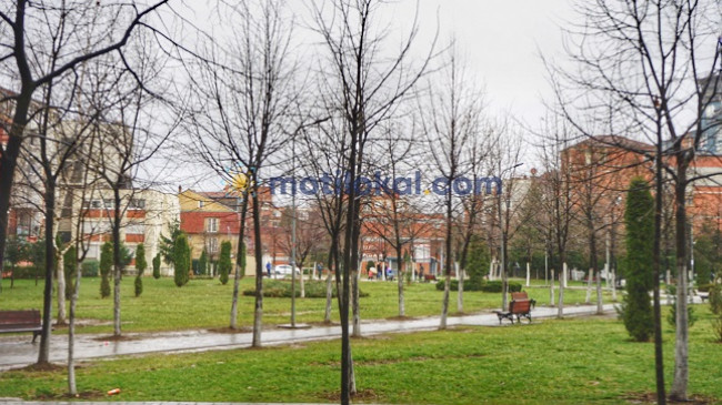 Moti sot dhe nesër i vranët me reshje shiu, nga dita e diel rritje të temperaturave të ditës