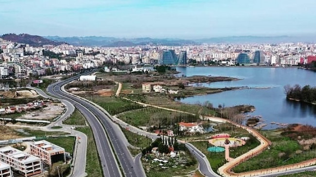 Java nis me mot të ndryshueshëm, nga e mërkura reshje shiu e bore në Shqipëri