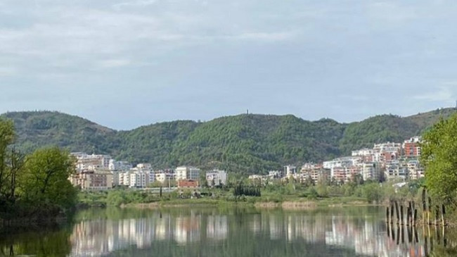 Sot vranët dhe me shi, nga e enjtja përmirësim i motit në Shqipëri