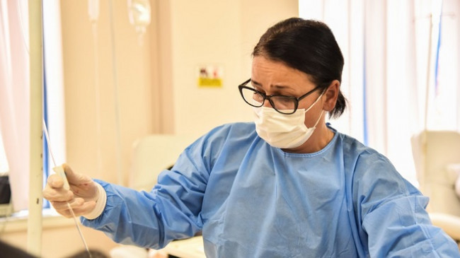 Nëntë raste të reja me koronavirus dhe tre të shëruar në Kosovë