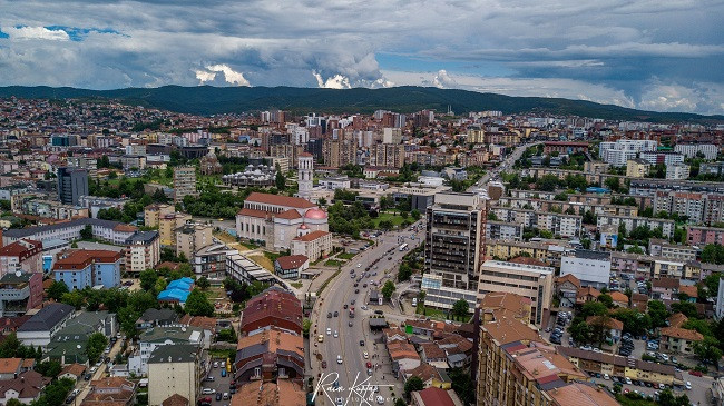 Çfarë na ka rezervuar moti për sot dhe nesër në Kosovë? Ky është parashikimi i Motilokal.com