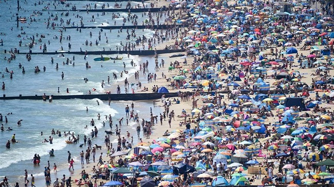 OBSH paralajmëron: Vala e dytë e COVID-19 mund të vrasë miliona njerëz