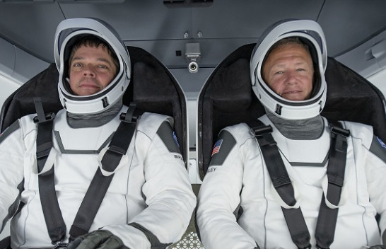 Astronautët e NASA-s nisën drejt Tokës