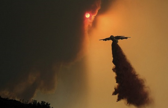 Kalifornia në zjarr, qindra të evakuuar