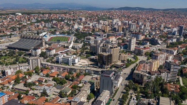 Moti sot e nesër në Kosovë kryesisht me diell, pasditeve me rrebeshe shiu dhe bubullima
