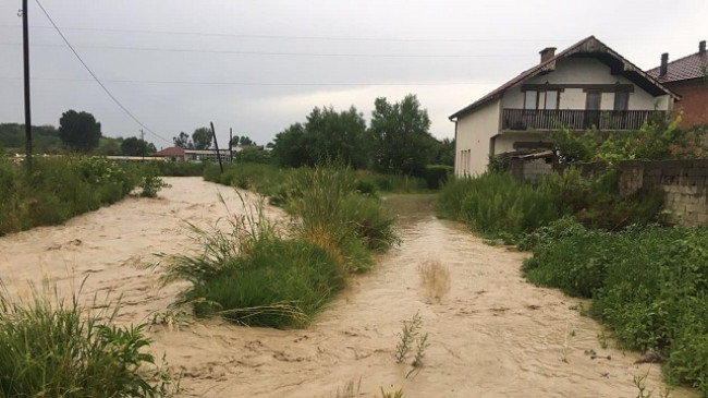 Njohësi i emergjencave: Mjaftojnë të reshura më të theksuara që zona të caktuara të përmbyten