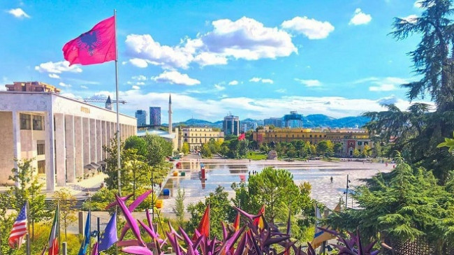 Vijojnë temperaturat verore në Shqipëri dhe Kosovë
