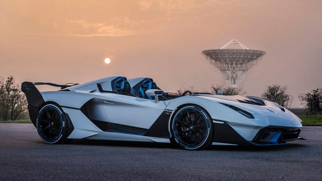 Lamborghini prezanton superveturën e re për pistë dhe rrugë [Foto]