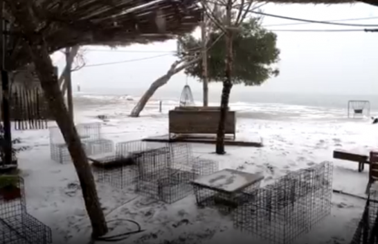 E kemi paralajmëruar: Si rrallëherë borë në Shëngjin