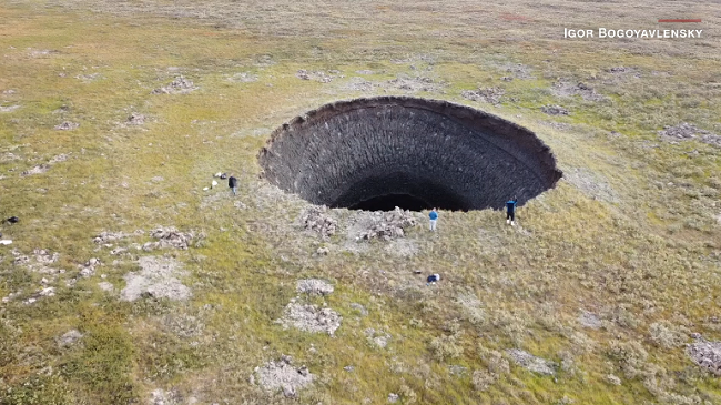 Shkencëtarët thonë se ‘kanë zbuluar misterin’ e vrimave masive në tokat siberiane