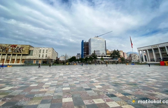 Diell, vranësira dhe reshje shiu, ky është parashikimi i motit për sot dhe fundjavë në Shqipëri