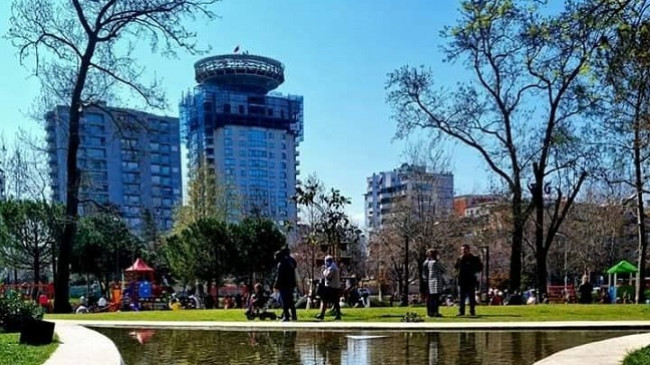 Moti, fillimi i javës me kthjellime e diell, të mërkurën reshje shiu e bore në Shqipëri