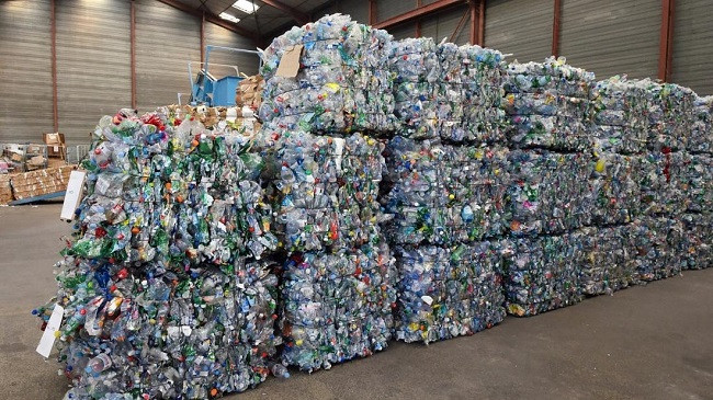 55 për qind e mbetjeve plastike në botë vijnë nga vetëm 20 kompani