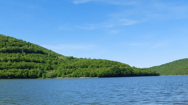 Moti në Kosovë, me diell dhe i nxehtë e temperatura deri në 36 gradë Celsius