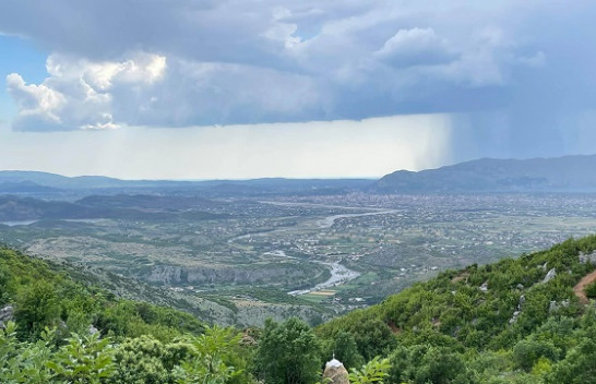 Moti në Shqipëri/ Ulje e lehtë temperaturash dhe reshje lokale shiu deri në fundjavë