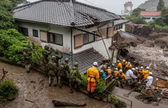 Rrëshqitja e dheut në Atami të Japonisë, të paktën 80 persona llogariten të zhdukur