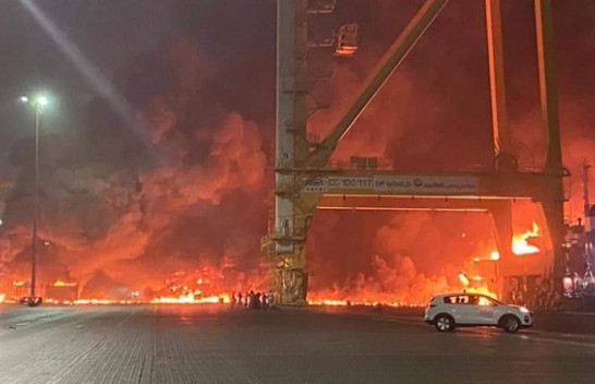Tronditet Dubai, shpërthim i fuqishëm pranë një porti [Video]