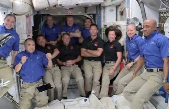 Si i lajnë rrobat astronautët në hapësirë?