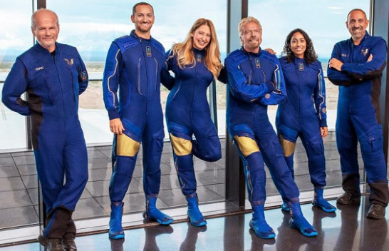 Richard Branson niset sot për në hapësirë