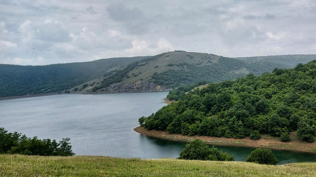 Sot dhe nesër reshje shiu e shkarkime rrufesh, nga e mërkura kthjellët në Kosovë