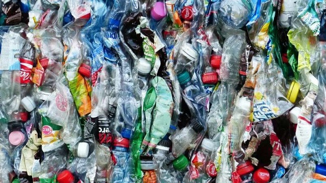 Riciklimi i plastikës i bazuar në enzimë është më efikas në energji dhe më i mirë për mjedisin