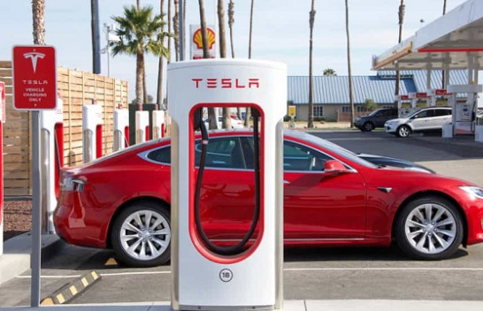 Biden synon që gjysma e veturave të reja në SHBA të jenë elektrike deri më 2030