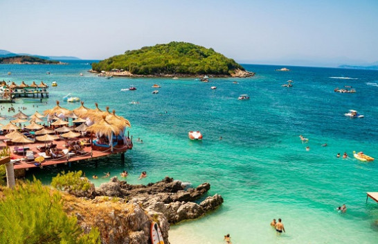 Rama: Nga 1 gushti mbi 859 mijë turistë e vizituan Shqipërinë
