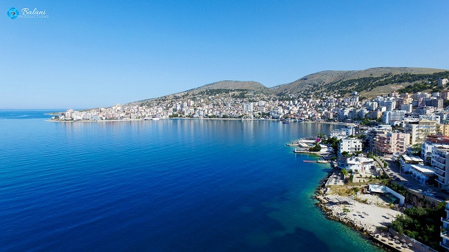 Sot dhe nesër mot me diell e nxehtë, nga e mërkura priten reshje shiu e shtrëngata në Shqipëri