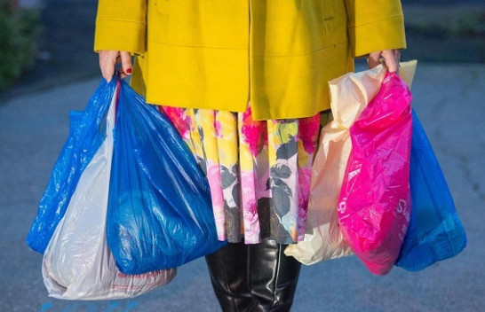 Rama: 1 qershori, dita e çlirimit nga qeset plastike