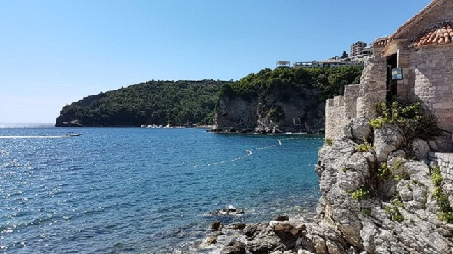 Mot me diell dhe vranësira kalimtare në Mal të Zi