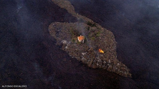 'Shtëpia e mrekullisë' i shpëton lavës së vullkanit në Spanjë