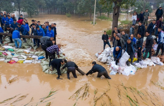 15 të vdekur dhe afër 2 milion të prekur nga përmbytjet në Kinë