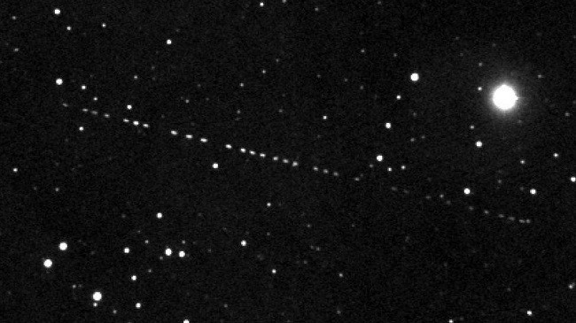 Mbetja e një rakete që fluturon në hapësirë do të përplaset sot në Hënë