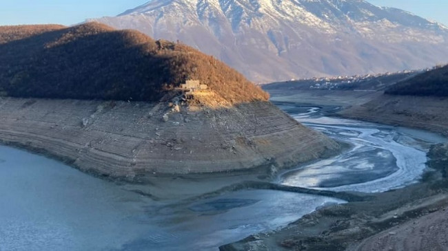 Rishfaqet Kukësi i vjetër, kaskada e Drinit në pikën më kritike