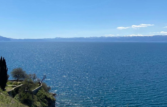 Diell dhe ngrohtë në Maqedoni