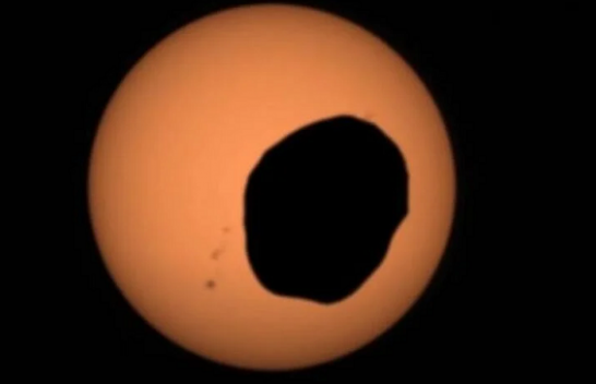 Roveri i NASA-s regjistroi një eklips diellor në Mars