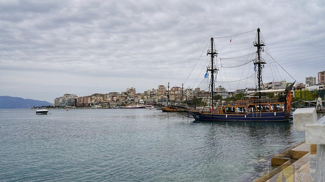 Shi e shtrëngata në Shqipëri